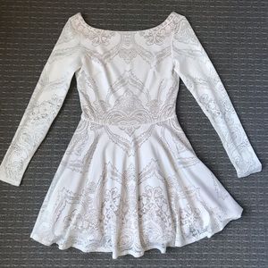 bebe long sleeve open back dress